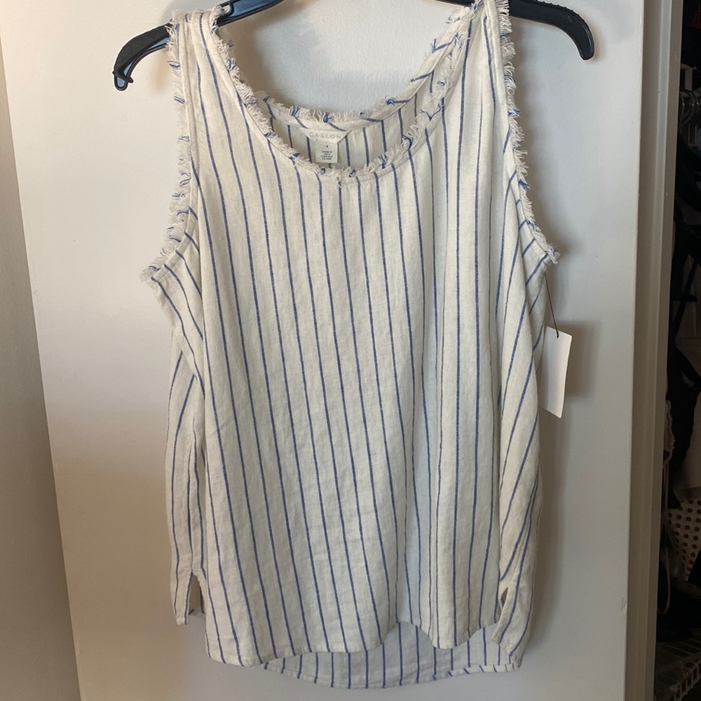 Never worn Womens top (Size small with tags)